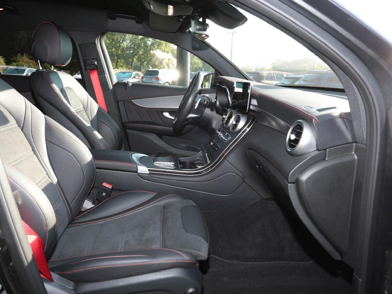 Mercedes-Benz GLC 300 4M Coupé AMG Night MBUX Navi EasyP Kamera