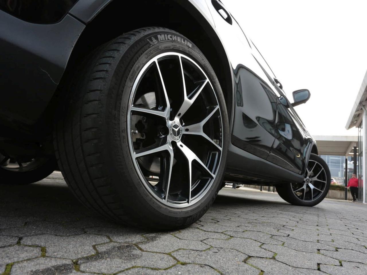 Mercedes-Benz GLC 300 de 4M Coupé AMG Night Schiebedach AHK