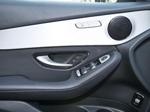 Mercedes-Benz GLC 300 de 4M Coupé Distronic AHK Kamera EasyP