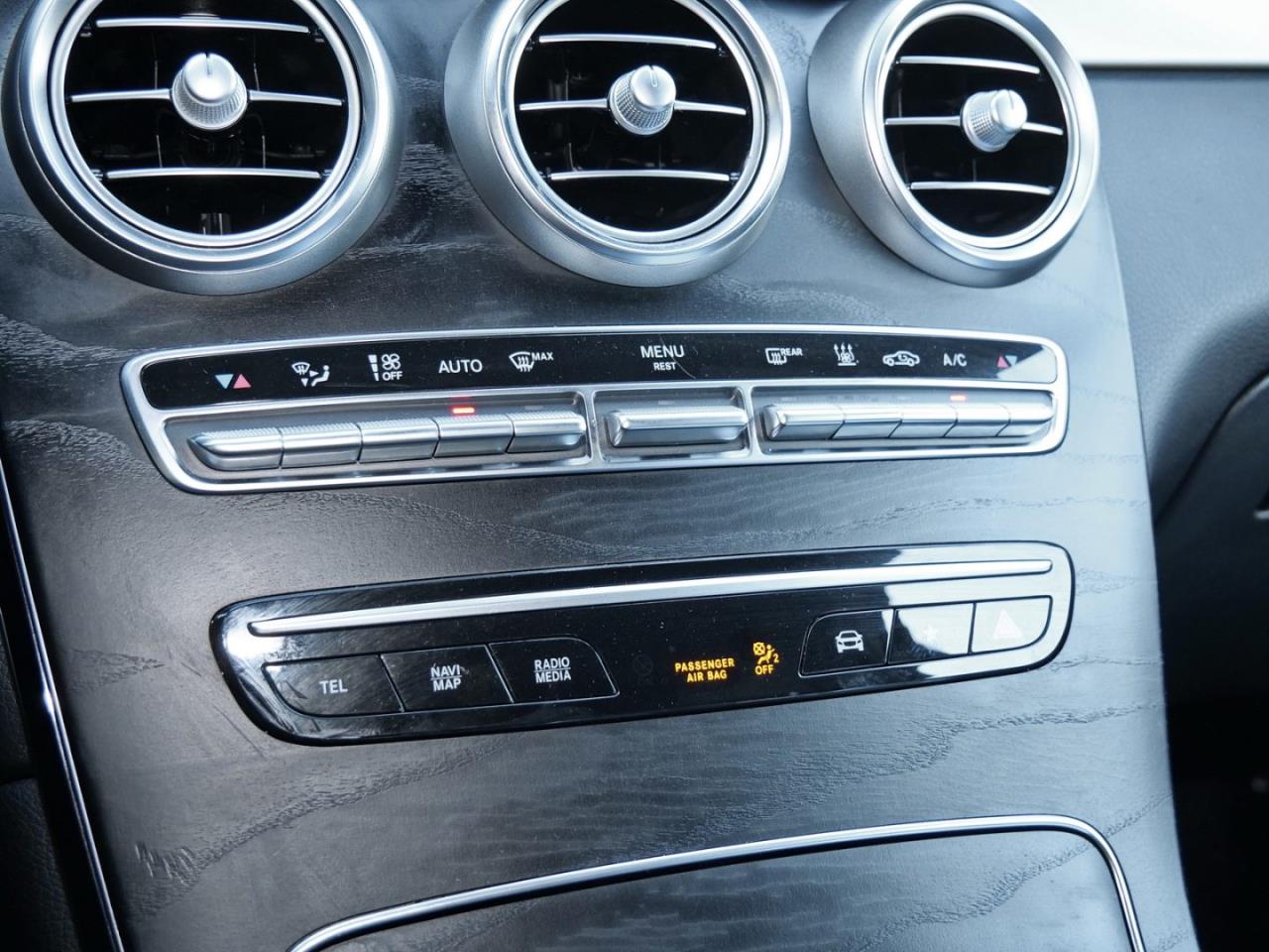 Mercedes-Benz GLC 300 de 4M Coupé Distronic AHK Kamera EasyP