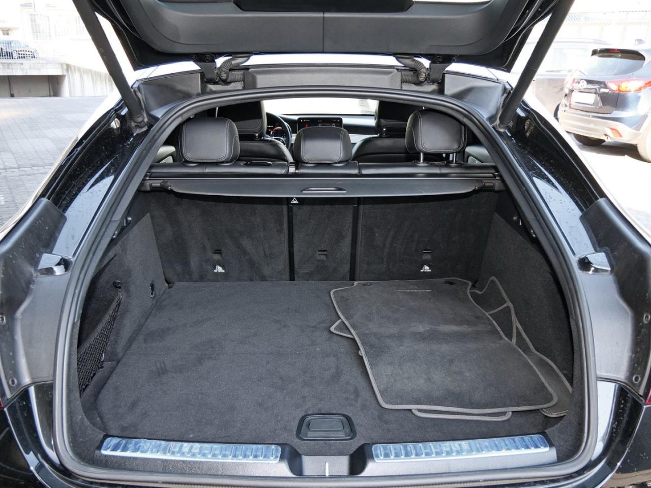 Mercedes-Benz GLC 300 de 4M Coupé Distronic AHK Kamera EasyP