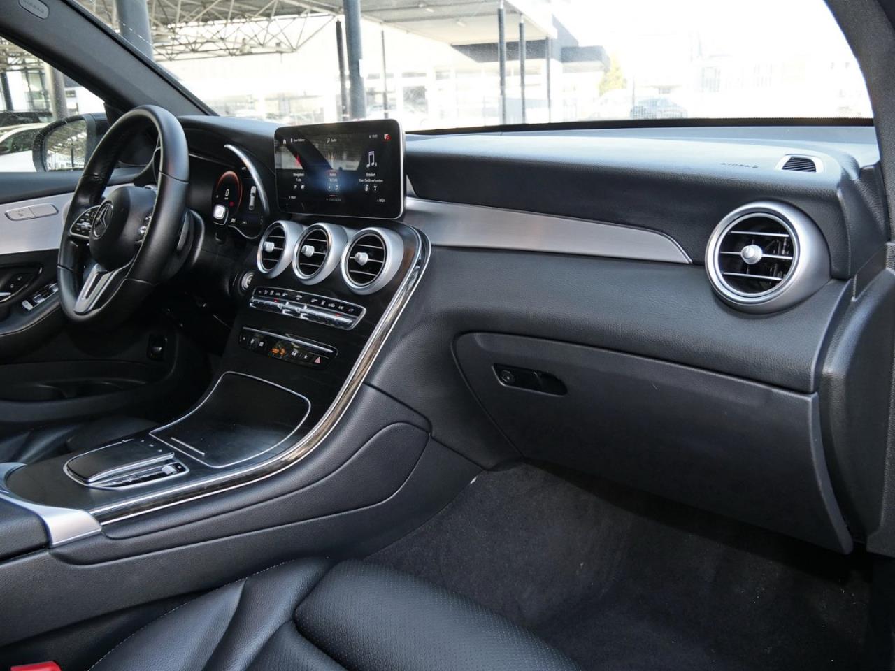 Mercedes-Benz GLC 300 de 4M Coupé Distronic AHK Kamera EasyP