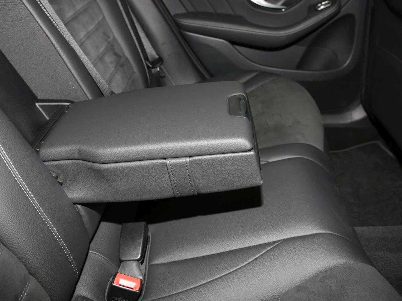 Mercedes-Benz GLC 300 e 4M Coupé AMG Schiebedach Distronic AHK