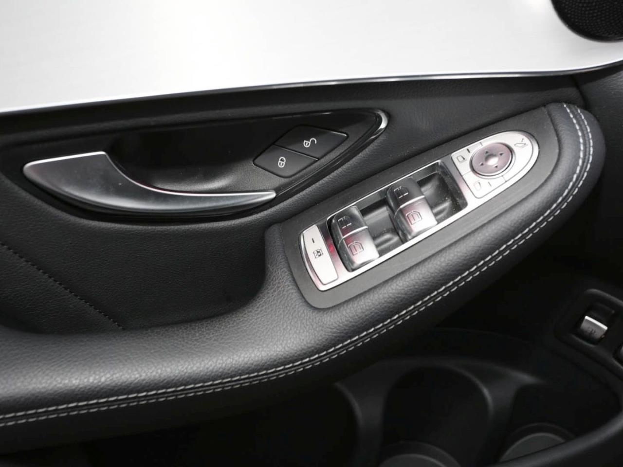 Mercedes-Benz GLC 300 e 4M Coupé AMG Schiebedach Distronic AHK