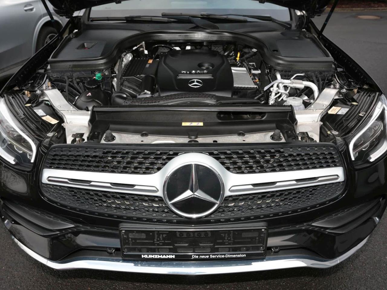 Mercedes-Benz GLC 300 e 4M Coupé AMG Schiebedach Distronic AHK