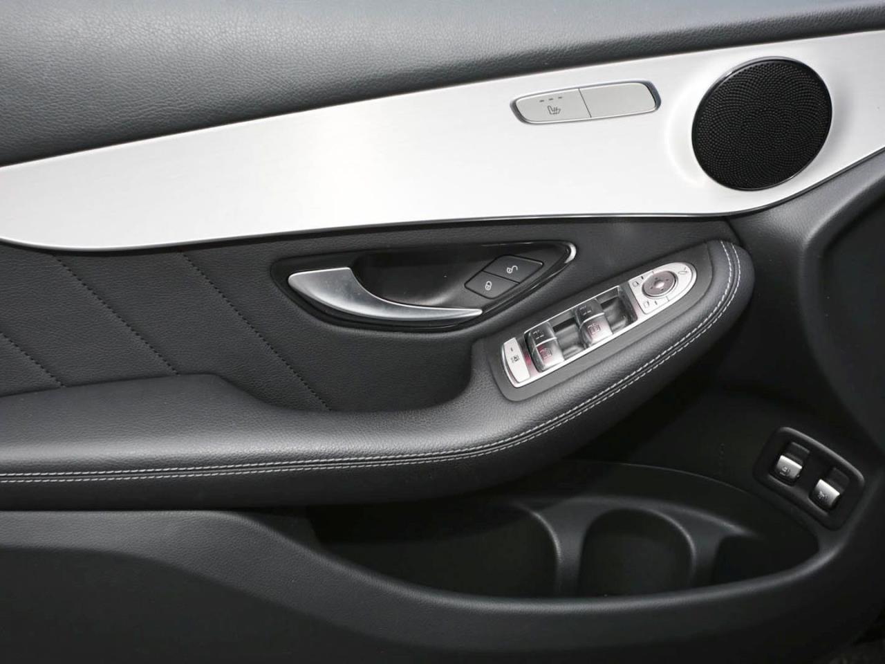 Mercedes-Benz GLC 300 e 4M Coupé AMG Schiebedach Distronic AHK