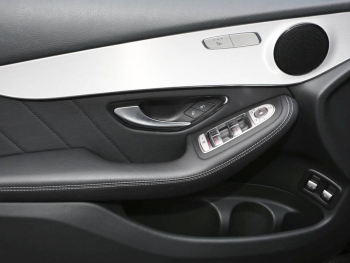 Mercedes-Benz GLC 300 e 4M Coupé AMG Schiebedach Distronic AHK