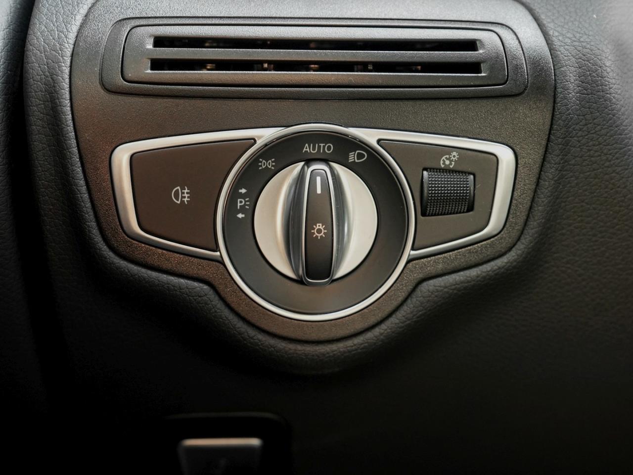 Mercedes-Benz GLC 300 e 4M Coupé AMG Night MBUX 360° Burmester