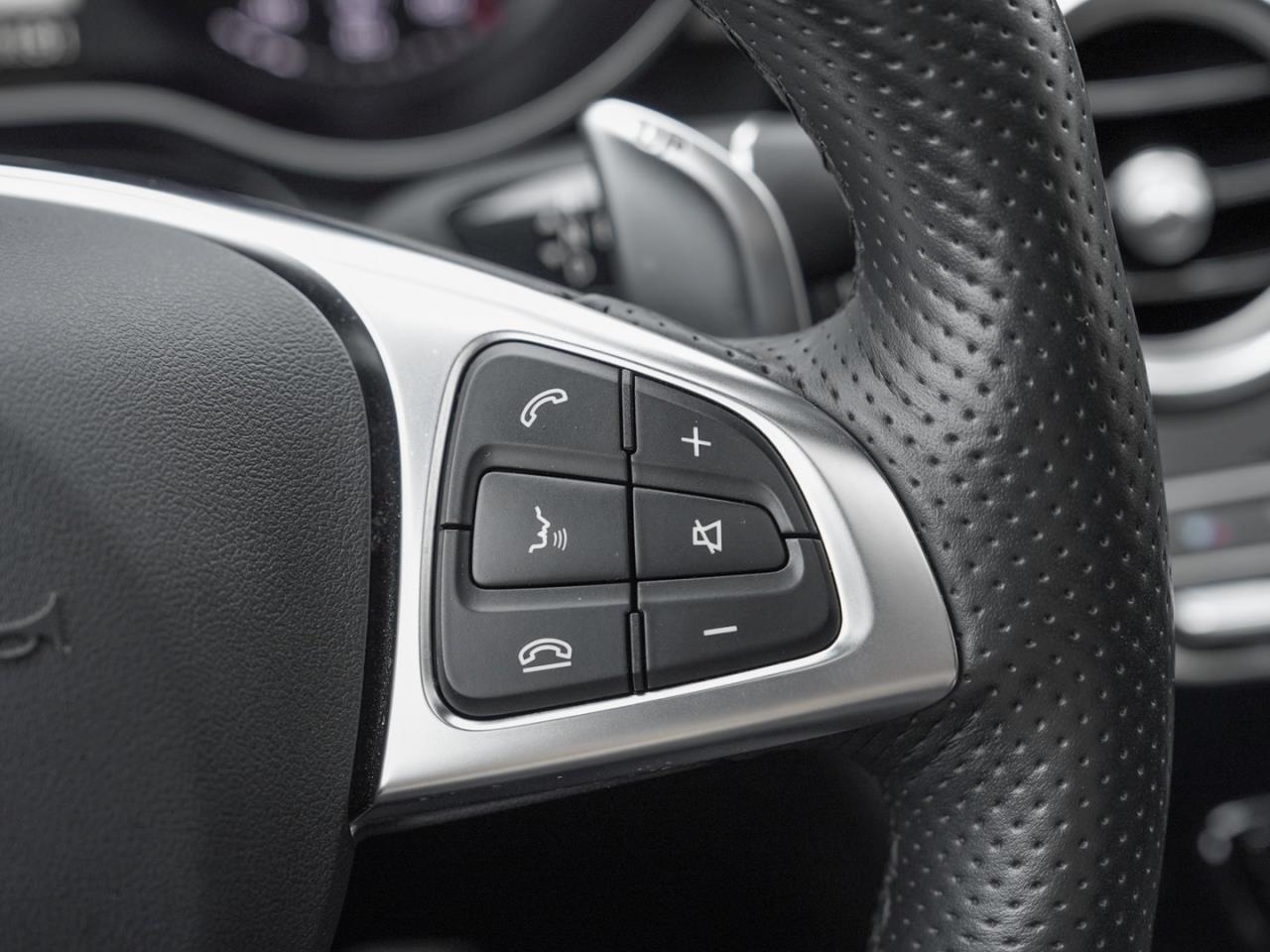 Mercedes-Benz GLC 63 AMG 4M+ Coupé Schiebedach Distronic AHK