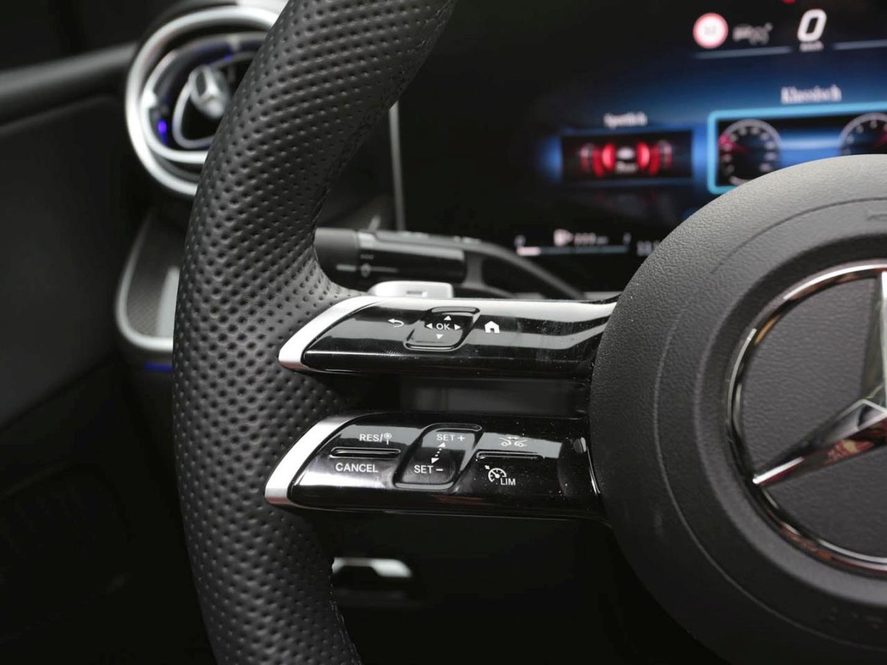 Mercedes-Benz GLC 200 4M Coupé AMG Panorama Distronic 360° AHK