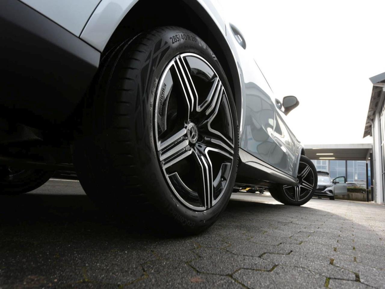 Mercedes-Benz GLC 200 4M Coupé AMG Panorama Distronic 360° AHK