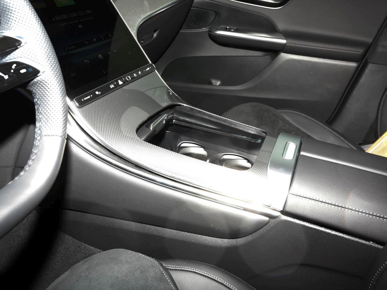 Mercedes-Benz GLC 200 4MATIC Coupé AMG Night AHK 360° Distronic