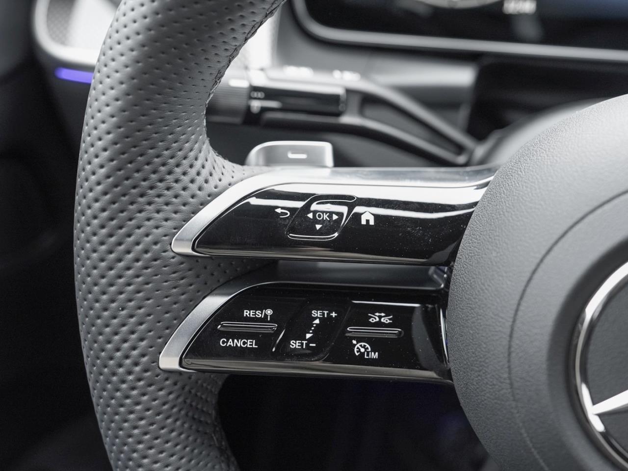 Mercedes-Benz GLC 200 d 4MATIC Coupé AMG Distronic 360° AHK