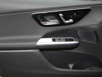 Mercedes-Benz GLC 200 d 4MATIC Avantagrde Distronic 360° AHK