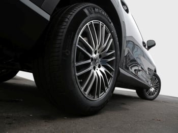 Mercedes-Benz GLC 200 d 4MATIC Avantagrde Distronic 360° AHK