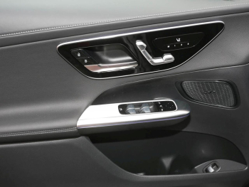 Mercedes-Benz GLC 200 d 4MATIC AMG MBUX Navi Memory AHK 360°