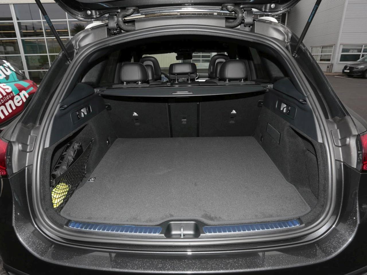 Mercedes-Benz GLC 200 d 4MATIC AMG MBUX Navi Memory AHK 360°