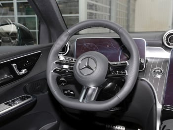 Mercedes-Benz GLC 200 d 4MATIC AMG MBUX Navi Memory AHK 360° Mercedes-Benz GLC 200 d 4MATIC AMG MBUX Navi Memory AHK 360°
