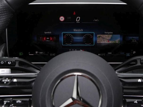 Mercedes-Benz GLC 200 d 4MATIC AMG Comand Panorama Memory Mercedes-Benz GLC 200 d 4MATIC AMG Comand Panorama Memory