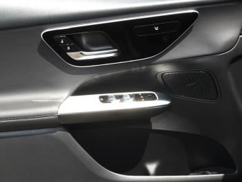 Mercedes-Benz GLC 200 d 4MATIC Avantgarde MBUX Navi-Prem. AHK