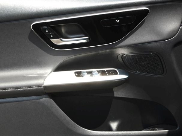 Mercedes-Benz GLC 200 d 4MATIC Avantgarde MBUX Navi-Prem. AHK Mercedes-Benz GLC 200 d 4MATIC Avantgarde MBUX Navi-Prem. AHK