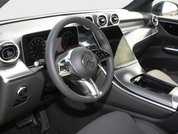 Mercedes-Benz GLC 200 d 4MATIC Avantgarde MBUX Navi-Prem. AHK