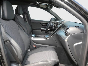 Mercedes-Benz GLC 200 d 4MATIC Avantgarde MBUX Navi-Prem. AHK