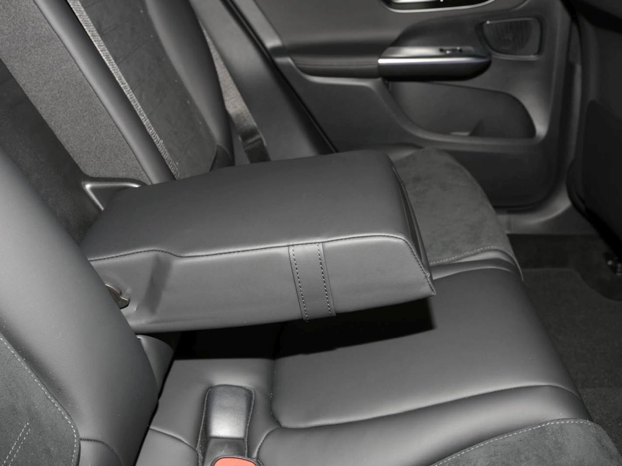 Mercedes-Benz GLC 220 d 4MATIC Coupé AMG Night Panorama AHK Mercedes-Benz GLC 220 d 4MATIC Coupé AMG Night Panorama AHK