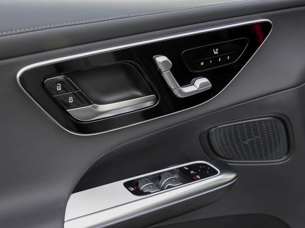 Mercedes-Benz GLC 300 4MATIC Coupé AMG Night Panorama 360° AHK