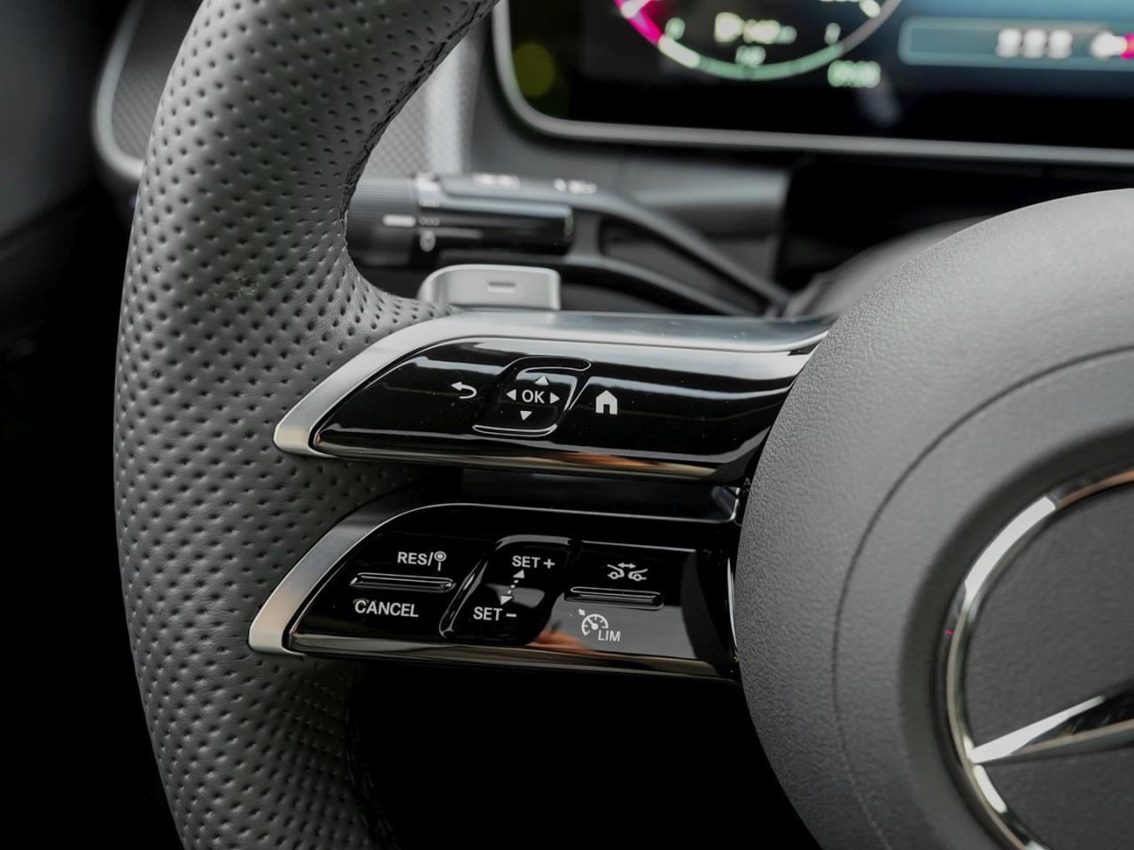 Mercedes-Benz GLC 300 4MATIC Coupé AMG Night Panorama 360° AHK