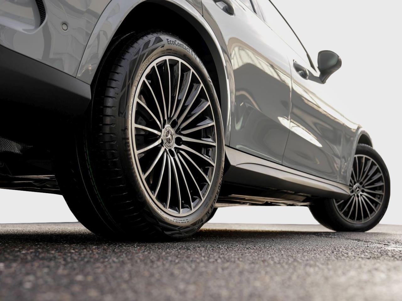 Mercedes-Benz GLC 300 4MATIC Coupé AMG Night Panorama 360° AHK