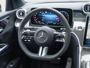 Mercedes-Benz GLC 300 4MATIC Coupé AMG Night Panorama 360°AHK