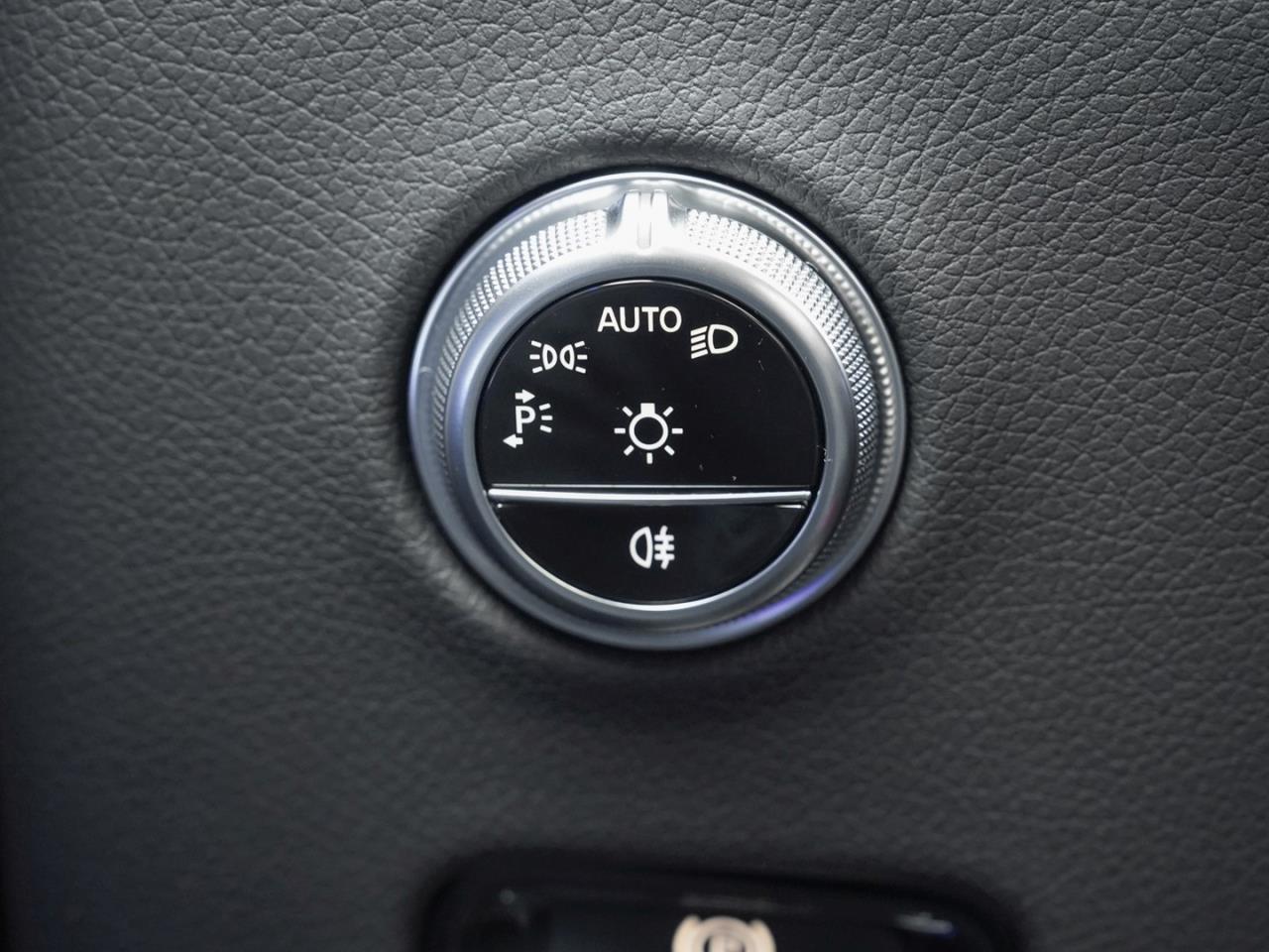 Mercedes-Benz GLC 300 de 4M Coupé AMG Panorama AHK Memory HUD