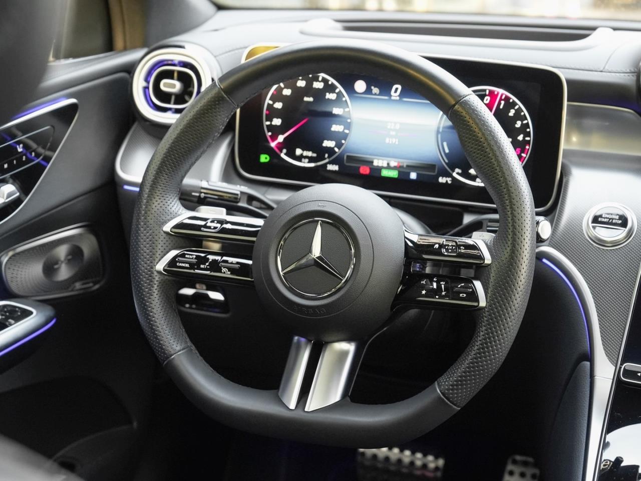 Mercedes-Benz GLC 300 de 4M Coupé AMG Panorama AHK Memory HUD