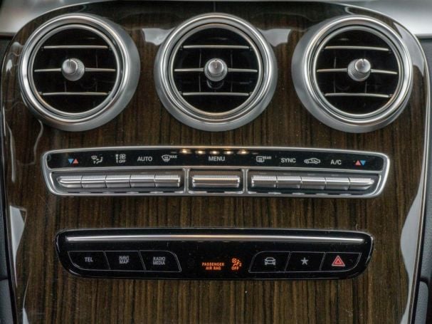 Mercedes-Benz GLC 200 4M AMG Distronic Kamera Totwinkel AHK