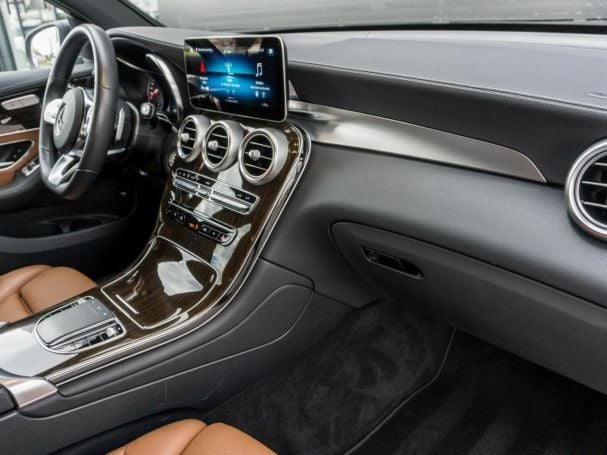 Mercedes-Benz GLC 200 4M AMG Distronic Kamera Totwinkel AHK