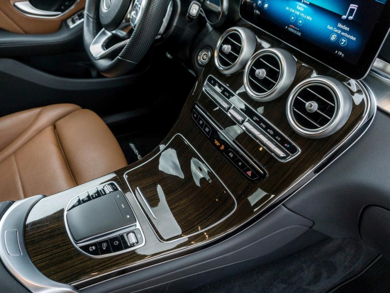 Mercedes-Benz GLC 200 4M AMG Distronic Kamera Totwinkel AHK Mercedes-Benz GLC 200 4M AMG Distronic Kamera Totwinkel AHK