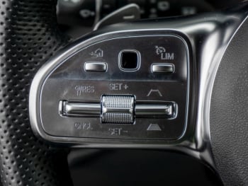 Mercedes-Benz GLC 200 4M AMG Distronic Kamera Totwinkel AHK