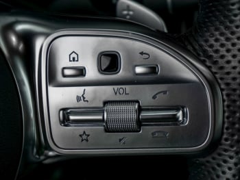 Mercedes-Benz GLC 200 4M AMG Distronic Kamera Totwinkel AHK