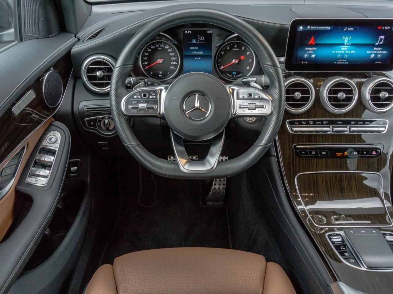 Mercedes-Benz GLC 200 4M AMG Distronic Kamera Totwinkel AHK Mercedes-Benz GLC 200 4M AMG Distronic Kamera Totwinkel AHK