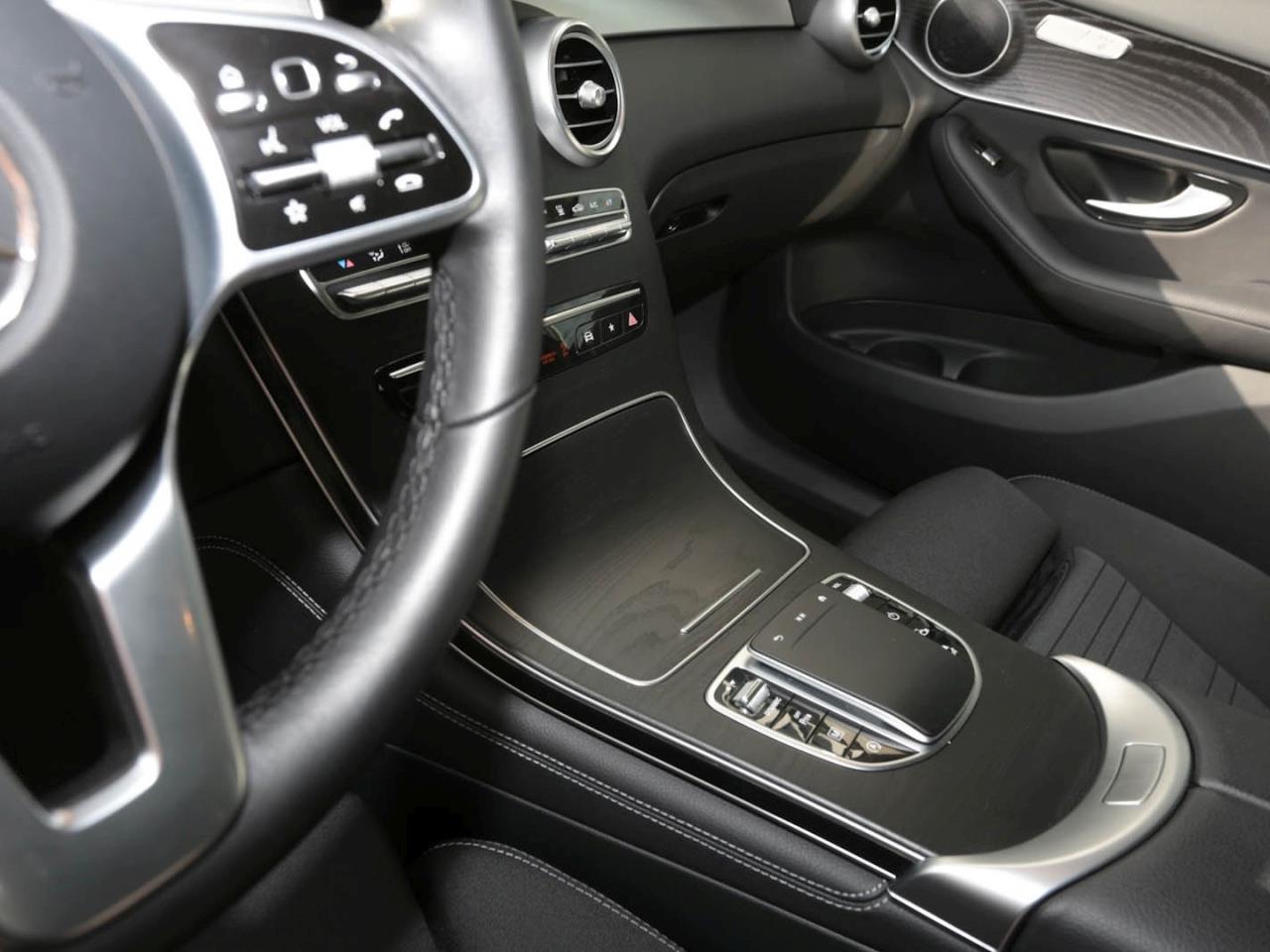 Mercedes-Benz GLC 200 4M OFF-ROAD ParkPaket Standheizung AHK Mercedes-Benz GLC 200 4M OFF-ROAD ParkPaket Standheizung AHK