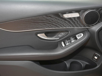 Mercedes-Benz GLC 200 4M OFF-ROAD ParkPaket Standheizung AHK