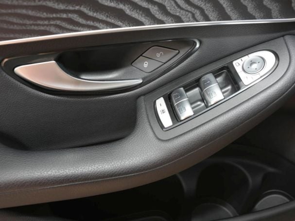 Mercedes-Benz GLC 200 4M OFF-ROAD ParkPaket Standheizung AHK