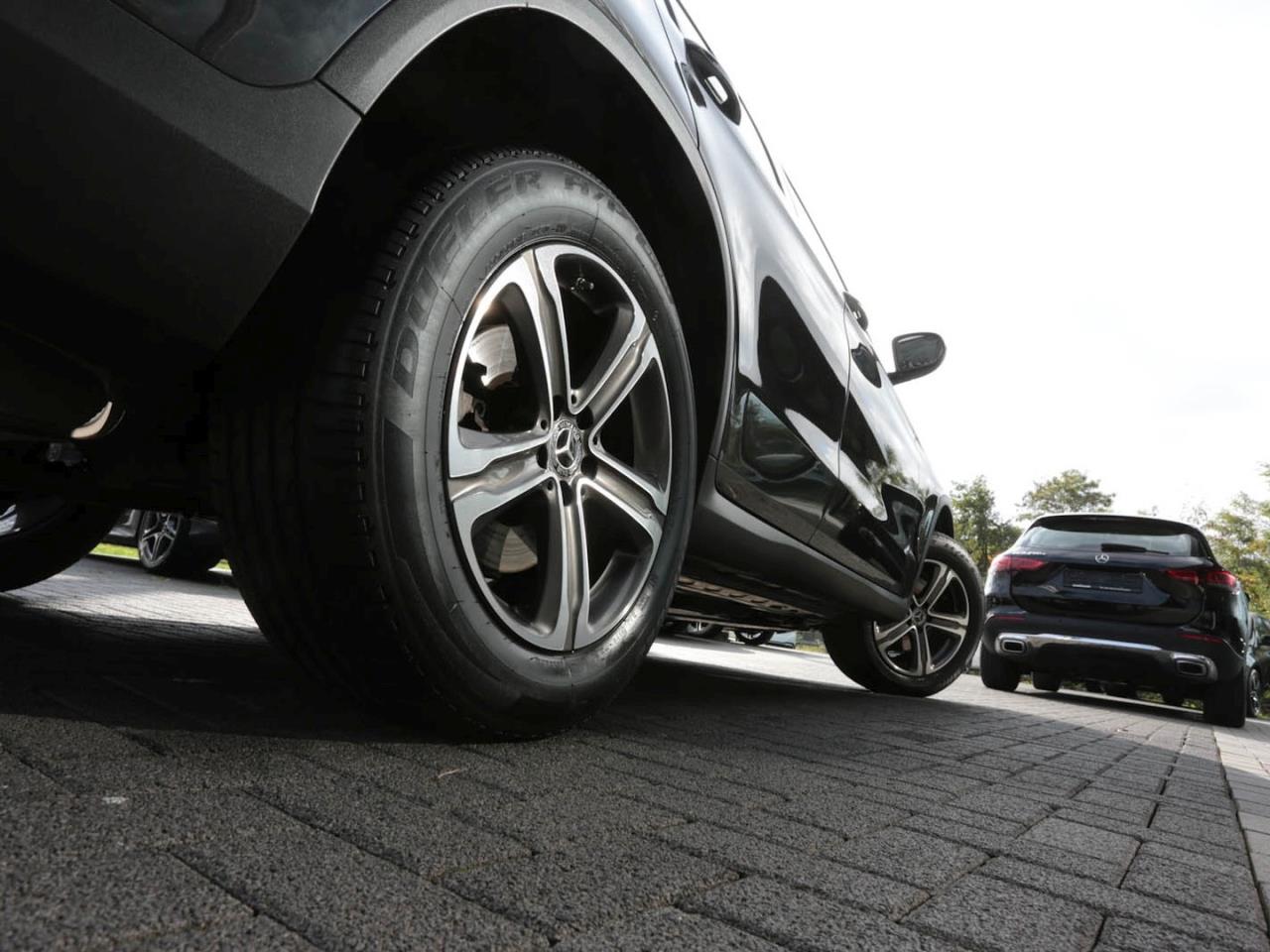 Mercedes-Benz GLC 200 4M OFF-ROAD ParkPaket Standheizung AHK