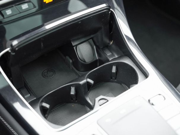 Mercedes-Benz GLC 200 4M AMG MBUX Navi+ Distronic Panorama