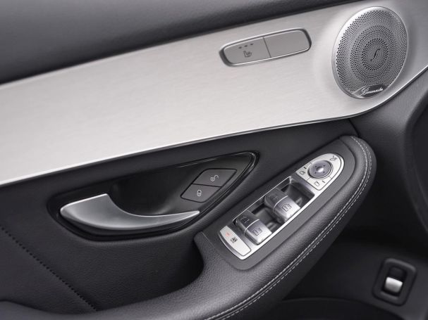 Mercedes-Benz GLC 200 4M AMG MBUX Navi+ Distronic Panorama