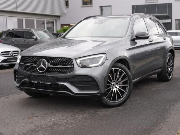 Mercedes-Benz GLC 200 4M AMG MBUX Navi+ Distronic Panorama