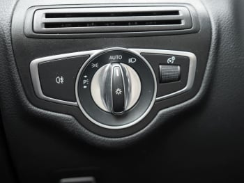 Mercedes-Benz GLC 200 4M AMG MBUX Navi+ Distronic Panorama