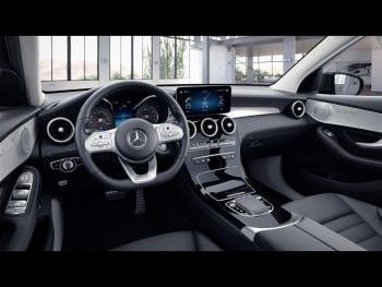 Mercedes-Benz GLC 200 4M AMG MBUX Navi+ Distronic Panorama