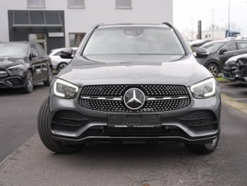 Mercedes-Benz GLC 200 4M AMG MBUX Navi+ Distronic Panorama